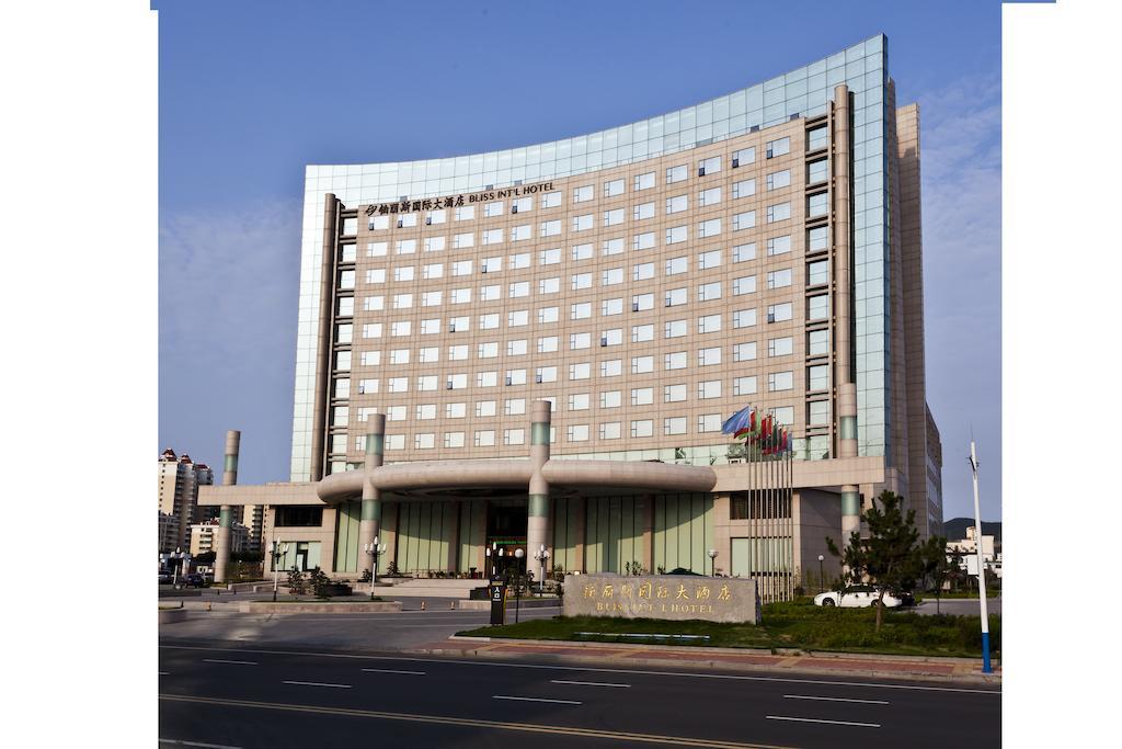 Bliss International Hotel Weihai Exterior foto